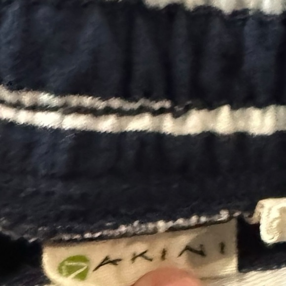 Dakini Mini skirt knit stretch X-Large Navy and white stripe Vineyard Vines Vibe - Picture 3 of 5